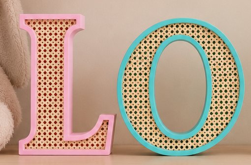 Detalle de las letras L y O de colores